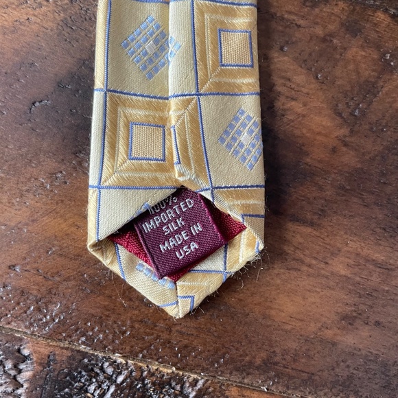 Men’s Gold and Silver Nordstrom Silk Necktie - Picture 6 of 8